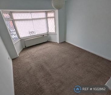 3 bedroom semi-detached house to rent - Photo 2