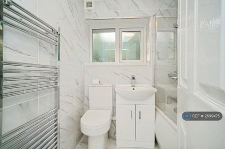 2 bedroom terraced house to rent - Photo 5