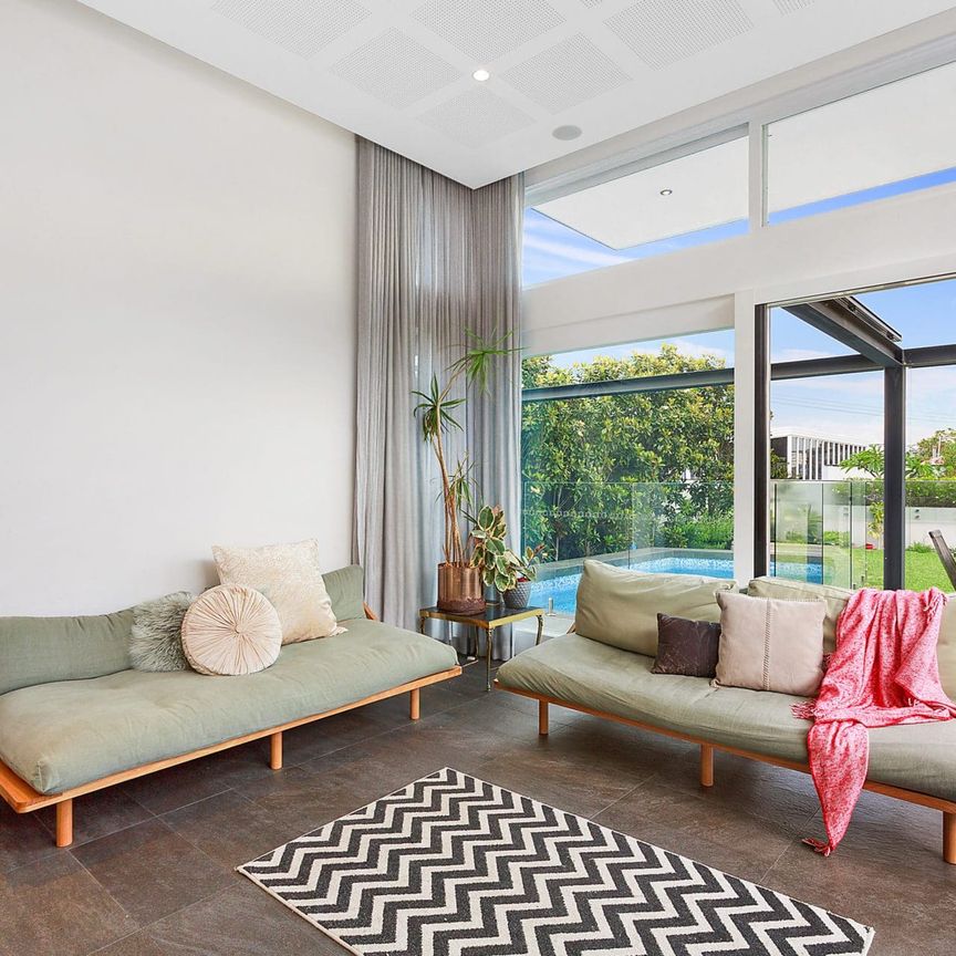 10 Oyama Avenue, Manly NSW 2095 - House For Rent | Domain - Photo 1