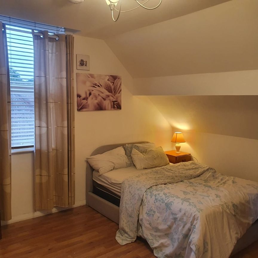 Studio Flat, Stockwood Crescent, LU1 - Photo 1