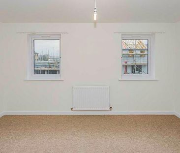 2 bedroom end of terrace house to rent - Photo 2