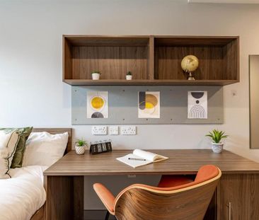 1 bedroom in a flat share to rent - Photo 2