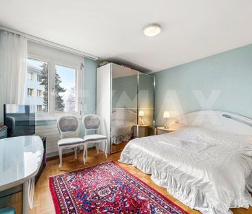 Beautiful volumes and light for this 4.5 room apartment with balcon... - Foto 5