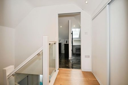 3 bedroom Bungalow To Let - Photo 5