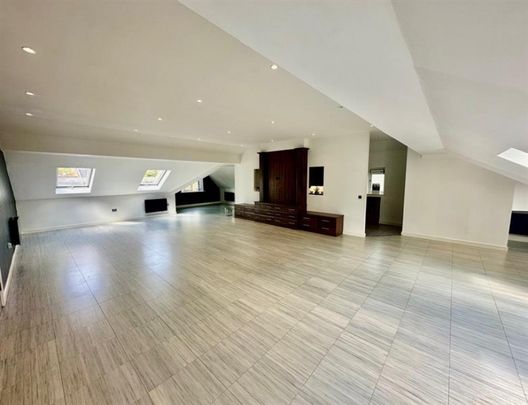 3 Bedroom Apartment To Let - Photo 1