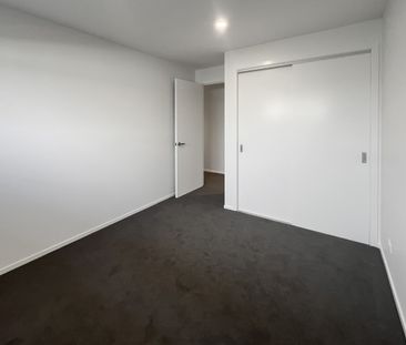 Spacious, Private and bright, new three bedroom home. - Photo 6