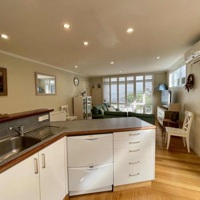 Two bedroom unit with Harbour Views - Photo 1
