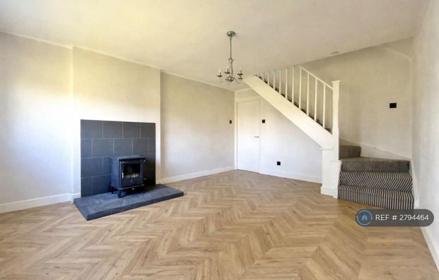 2 bedroom terraced house to rent - Photo 1