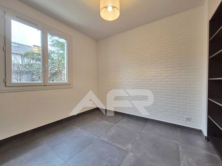 Location Maison 5 pièces 138m² - Photo 4