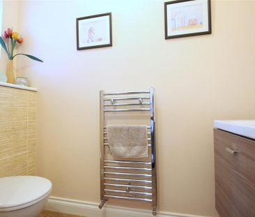 2 bedroom terraced house to rent - Photo 2