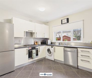 Semi-Detached to Rent: 51 The Park, Newbridge, Kildare - Photo 2