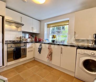 One of the most desirable areas in SE1 - Photo 6