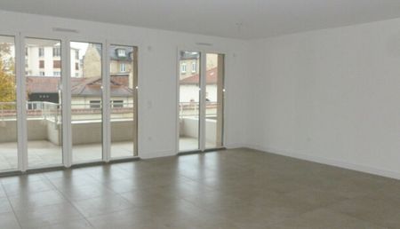 Appartement 3 pièces 78m2 REIMS 1 100 euros - Photo 3