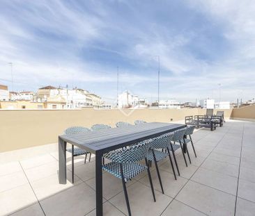 1 bedroom luxury penthouse for rent in Valencia - Photo 1