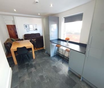 5 bedroom terraced house to rent - Photo 3