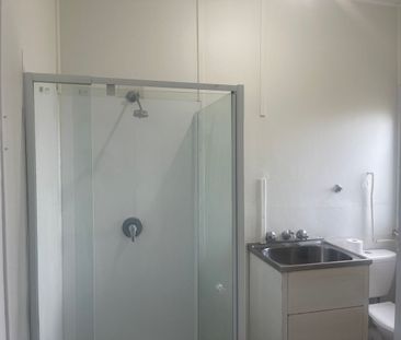 GREAT LOCATION!! RENOVATED 3 BEDROOM HOME! - Photo 2