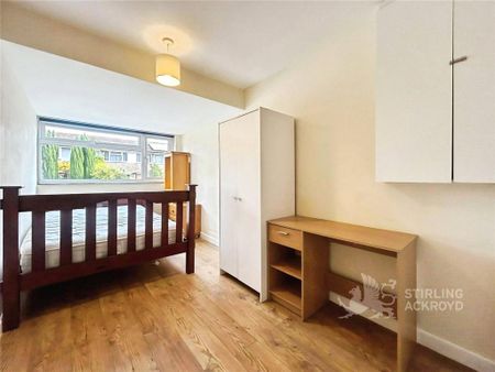 4 bedroom end of terrace house to rent - Photo 5