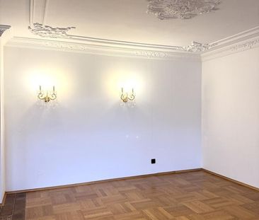 Igel-Schauinsland, exklusive 4-Zimmer-Erdgeschosswohnung mit EBK, B... - Foto 1