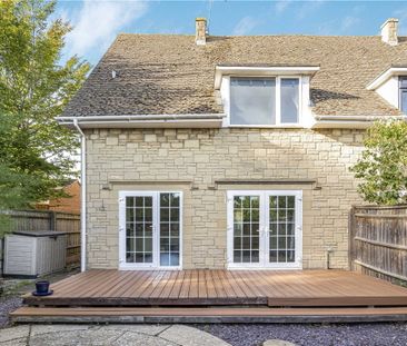 Good size three bedroom semi detached house with garden and drivewa... - Photo 5