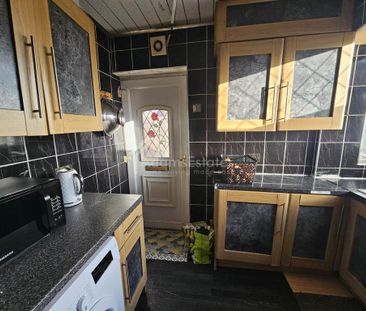 2 bedroom semi-detached house to rent - Photo 2