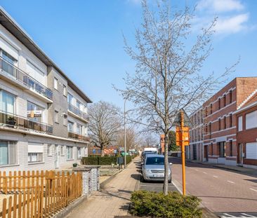 Instapklaar appartement met 2 slaapkamers, balkon en garagebox. - Photo 1