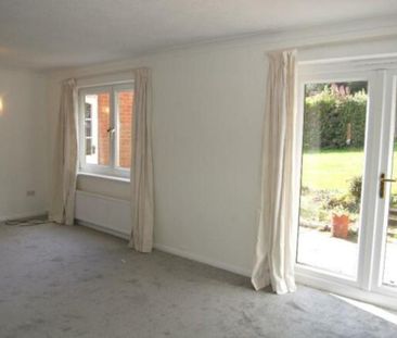 4 bedroom detached house to rent - Photo 1