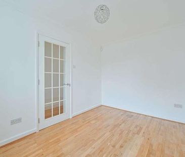 Tudor Manor Gardens, Wd, Watford, WD25 - Photo 2