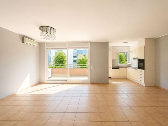 Elegante appartamento di 2,5locali immerso nel verde - Foto 1