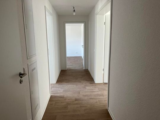 3 Zimmer-Wohnung mit Aufzug, Balkon und Badewanne - Foto 1