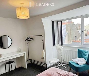 Flat, Brighton Square, Brighton, BN1 - Photo 3