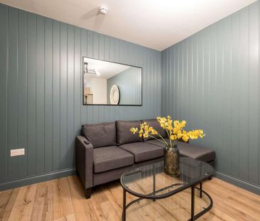 8 bedroom property to rent - Photo 2