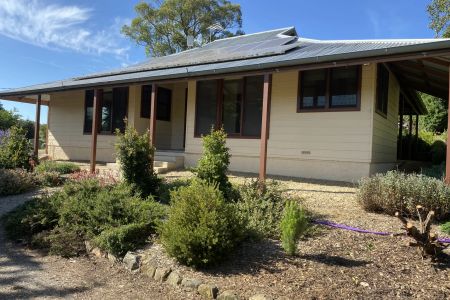 17 Basin Road, Uraidla. - Photo 5