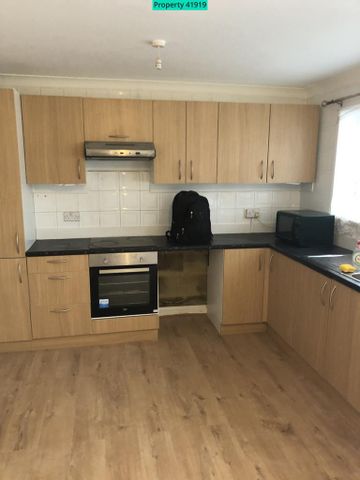 3 bedroom terraced house to rent - Photo 5