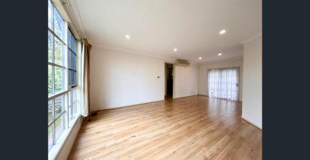 Desirable Family Living in the Heart of Camberwell - Meters from Lynden Park - Photo 5