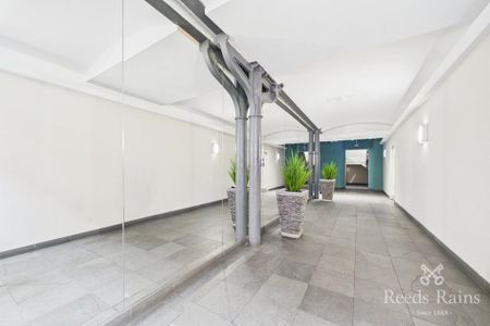 3 bedroom apartment to rent - Photo 3