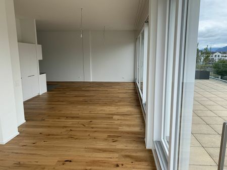 Grosszügige Wohnung mit Seesicht - Photo 2