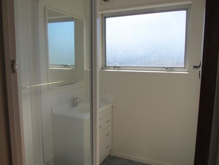 City Central 2 bedroom- larger than a new one. - Photo 5