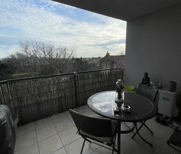 Location Appartement 2 pièces 45m² SALON DE PROVENCE 13300 - Photo 6