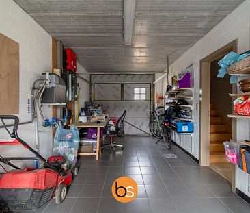 Recente woning met 3 slaapkamers en ruime parkeermogelijkheden in Heule - Photo 6