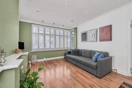 4 bedroom terraced house to rent - Photo 3