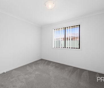 5 Hazelwood Dr, Forest Hill NSW 2651 - Photo 3