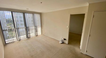 2 Bedroom Newmarket Apartment - Photo 2