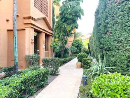 Estepona - Photo 5