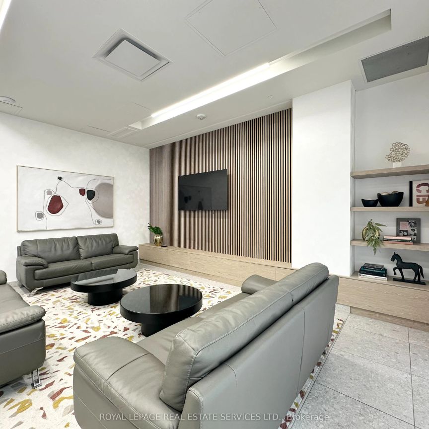 3385 Dundas Street W #608 - Photo 1