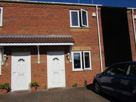 2 bedroom semi-detached house to rent - Photo 2