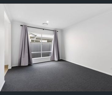 14 Tamborine Cres, Banya, Qld 4551 - Photo 3