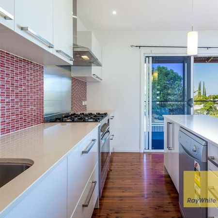 $760 per week / $3,040 Bond - Photo 3