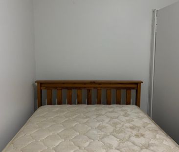 Strathfield - Photo 3