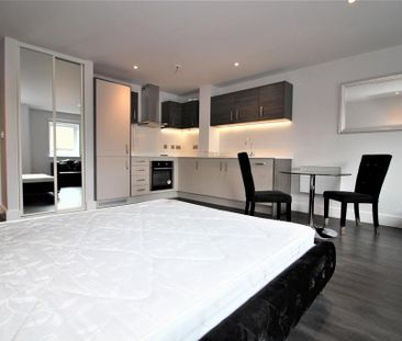 Studio to rent - Photo 5