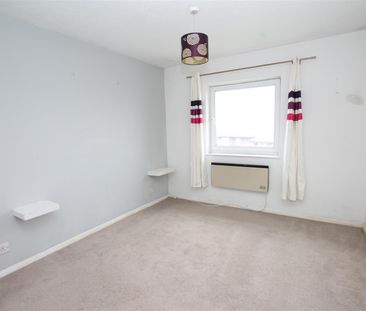 Balcombe Road, Peacehaven - Photo 3